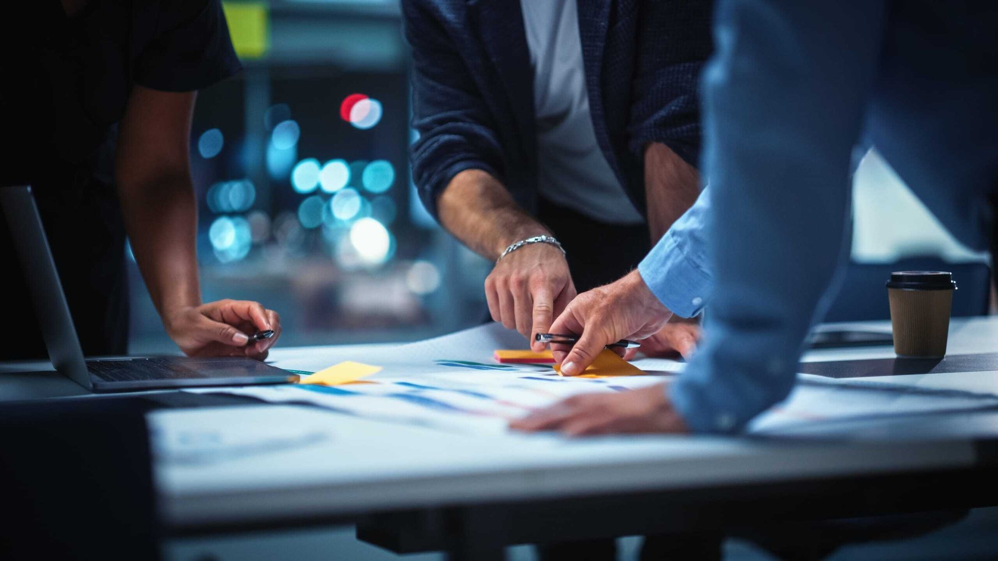 Team-Group-Planning-Office-Cyber-Resize